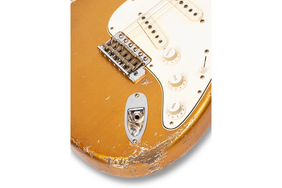Fender Custom Shop 1969 Stratocaster, Heavy Relic, Super Aged Aztec Gold, Masterbuilt by Levi Perry - Image 3