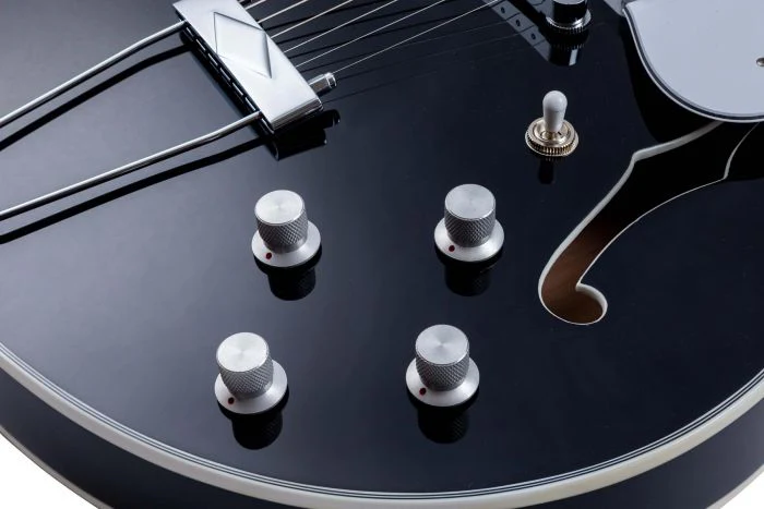 Vox BC-V90-BK Bobcat Guitar - Image 7