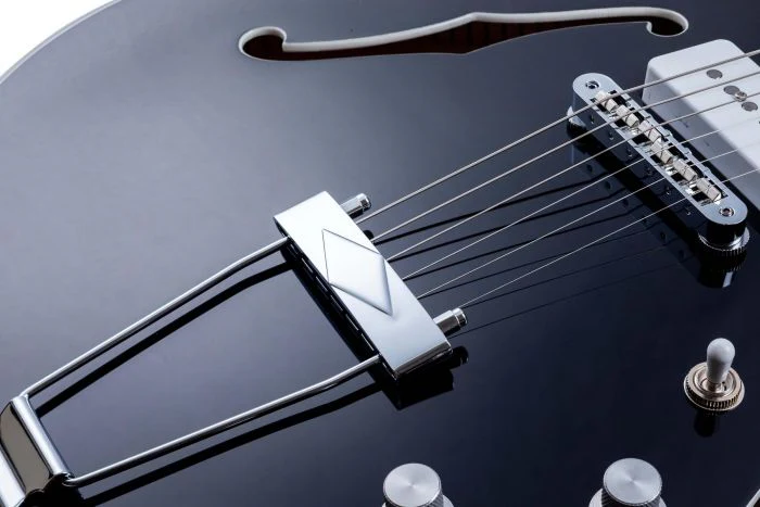 Vox BC-V90-BK Bobcat Guitar - Image 8
